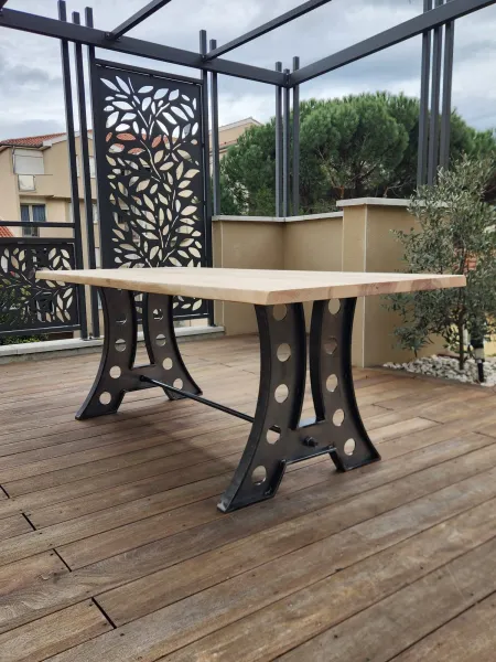 Table eiffel acier