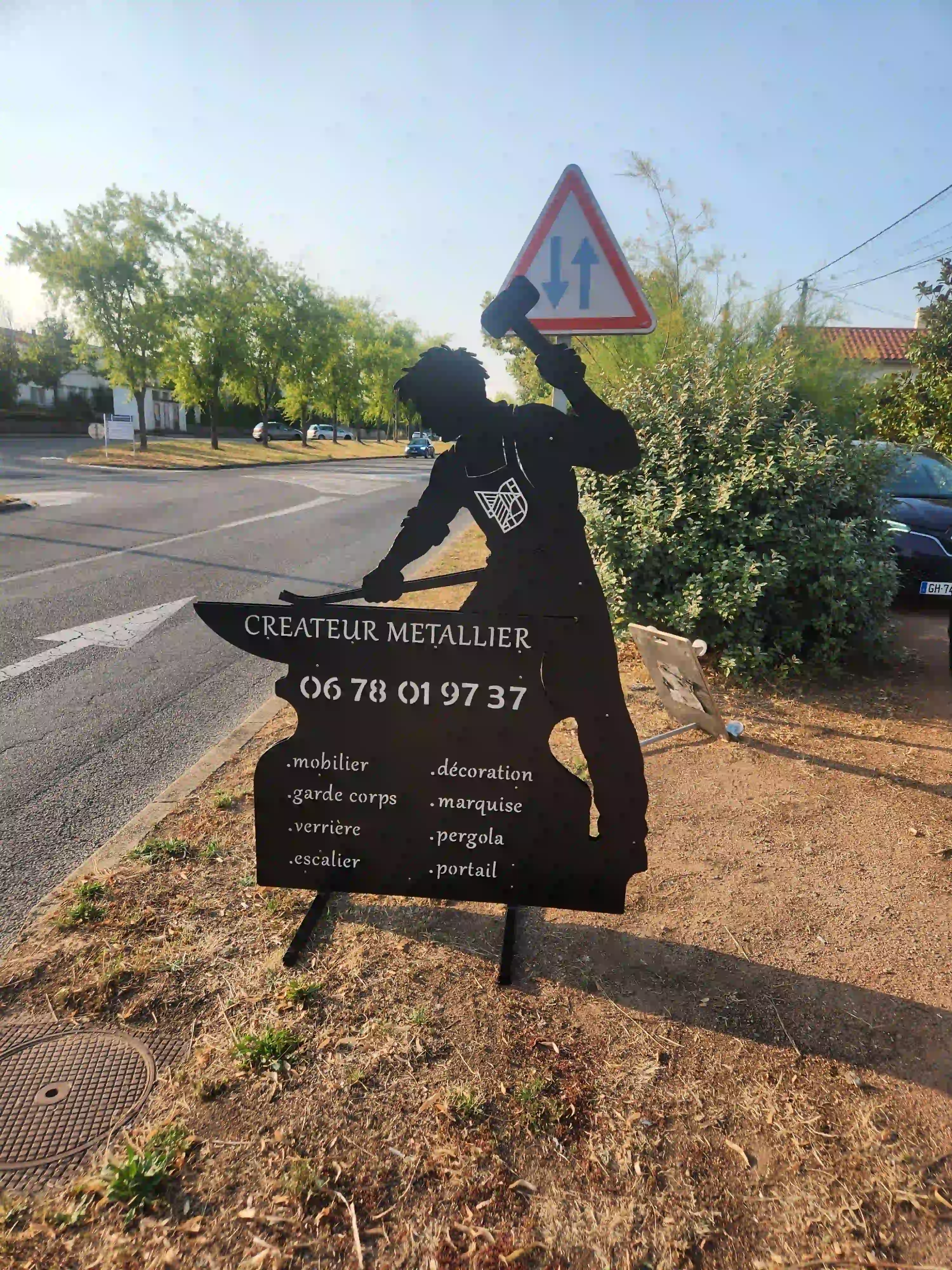 Une nouvelle enseigne au bord de la route pour Atelier Steel Art — autres réalisations